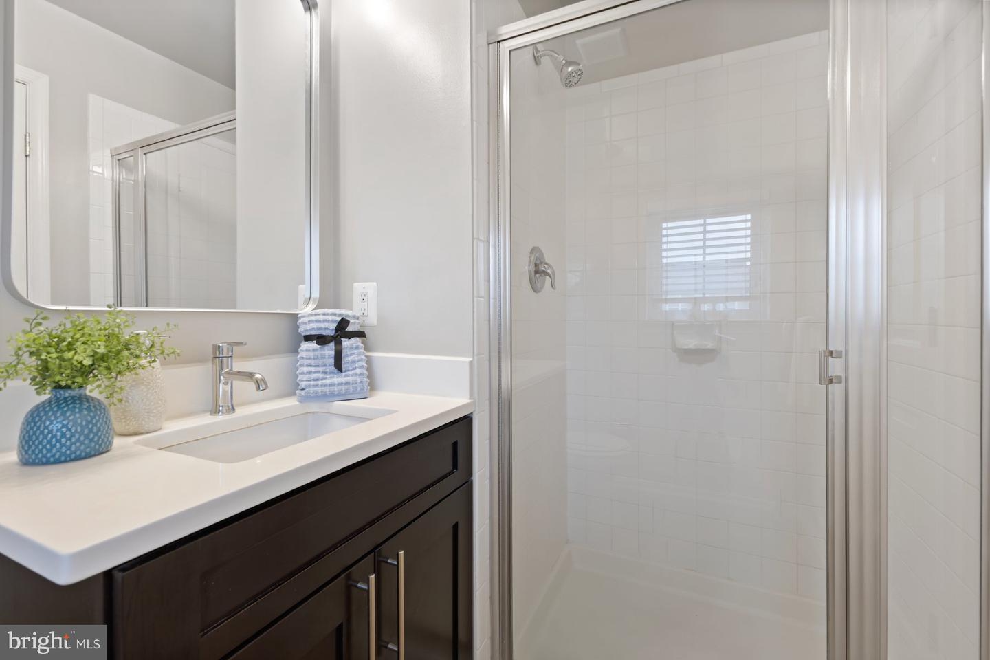 400 WOODCREST DR SE, WASHINGTON, District Of Columbia 20032, 3 Bedrooms Bedrooms, 3 Rooms Rooms,2 BathroomsBathrooms,Residential,For sale,400 WOODCREST DR SE,DCDC2200196 MLS # DCDC2200196