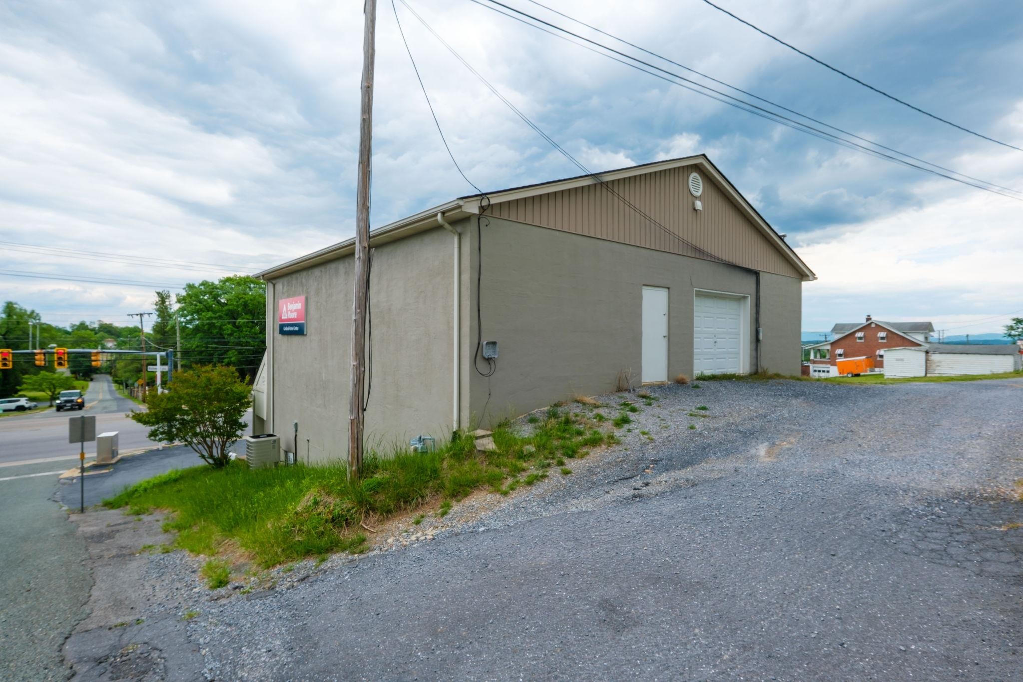 902 RICHMOND AVE, STAUNTON, Virginia 24401, ,Commercial,902 RICHMOND AVE,664421 MLS # 664421