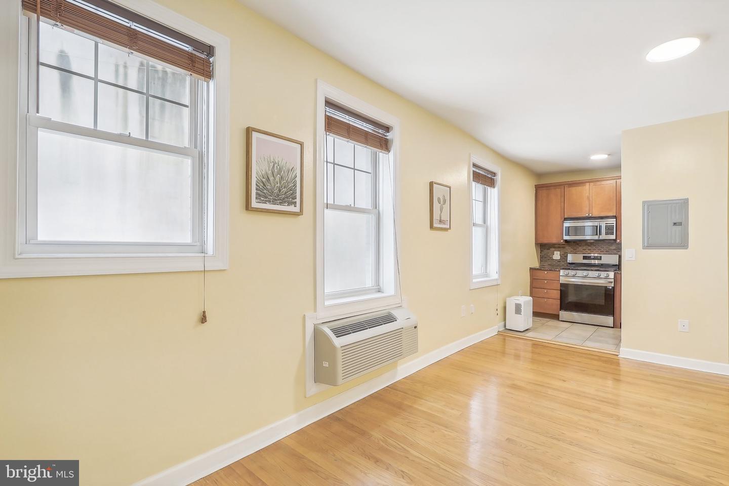 1816 KALORAMA RD NW #204, WASHINGTON, District Of Columbia 20009, ,1 BathroomBathrooms,Residential,For sale,1816 KALORAMA RD NW #204,DCDC2172918 MLS # DCDC2172918