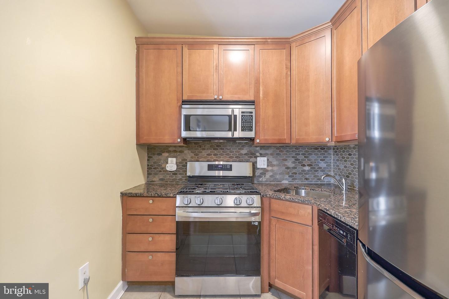 1816 KALORAMA RD NW #204, WASHINGTON, District Of Columbia 20009, ,1 BathroomBathrooms,Residential,For sale,1816 KALORAMA RD NW #204,DCDC2172918 MLS # DCDC2172918