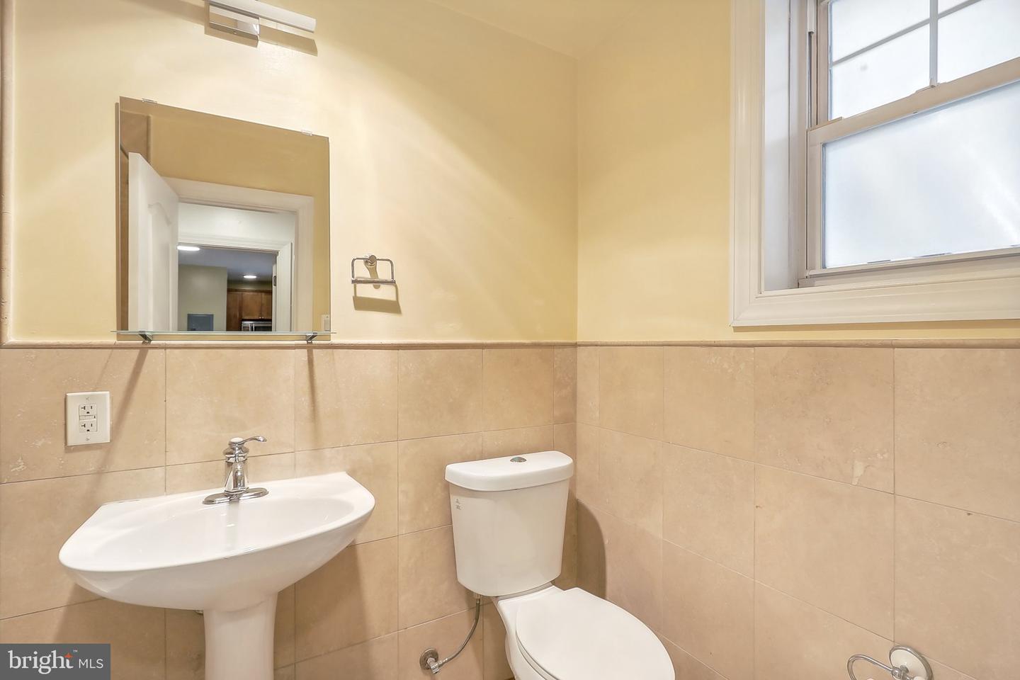 1816 KALORAMA RD NW #204, WASHINGTON, District Of Columbia 20009, ,1 BathroomBathrooms,Residential,For sale,1816 KALORAMA RD NW #204,DCDC2172918 MLS # DCDC2172918