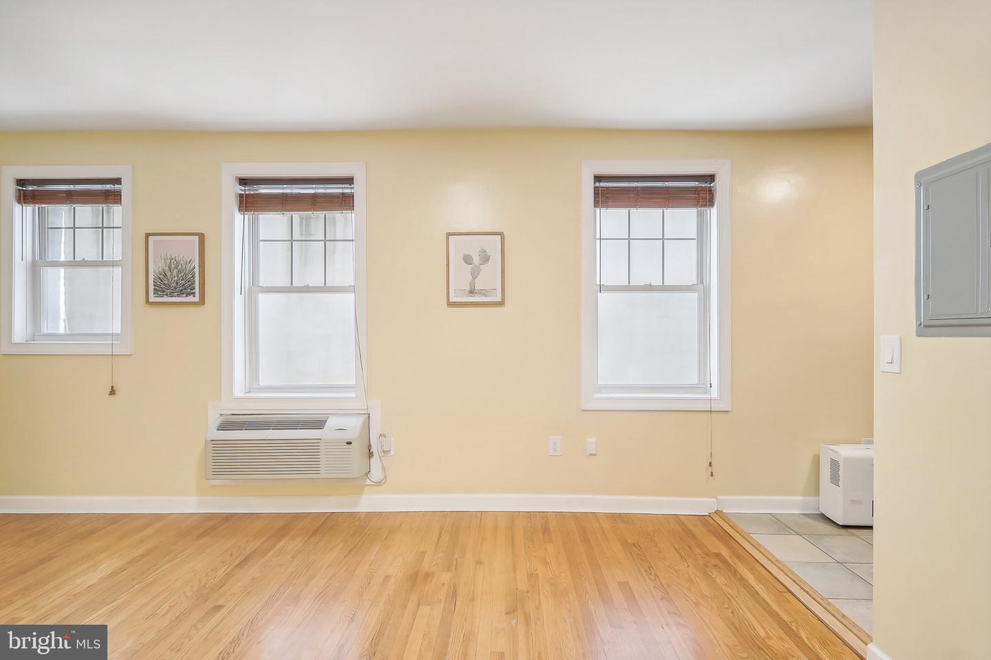 1816 KALORAMA RD NW #204, WASHINGTON, District Of Columbia 20009, ,1 BathroomBathrooms,Residential,For sale,1816 KALORAMA RD NW #204,DCDC2172918 MLS # DCDC2172918