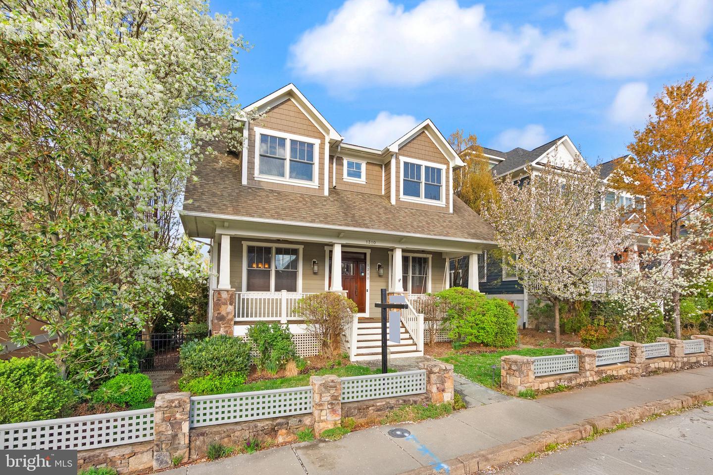 1310 N JACKSON ST N, ARLINGTON, Virginia 22201, 5 Bedrooms Bedrooms, ,4 BathroomsBathrooms,Residential,For sale,1310 N JACKSON ST N,VAAR2052676 MLS # VAAR2052676