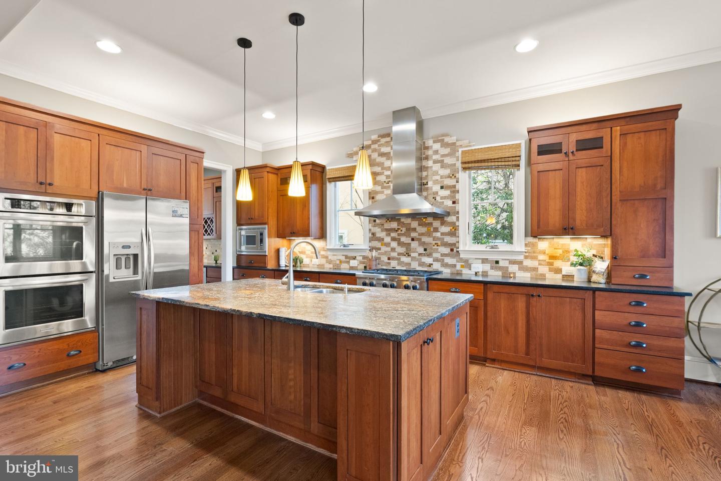 1310 N JACKSON ST N, ARLINGTON, Virginia 22201, 5 Bedrooms Bedrooms, ,4 BathroomsBathrooms,Residential,For sale,1310 N JACKSON ST N,VAAR2052676 MLS # VAAR2052676