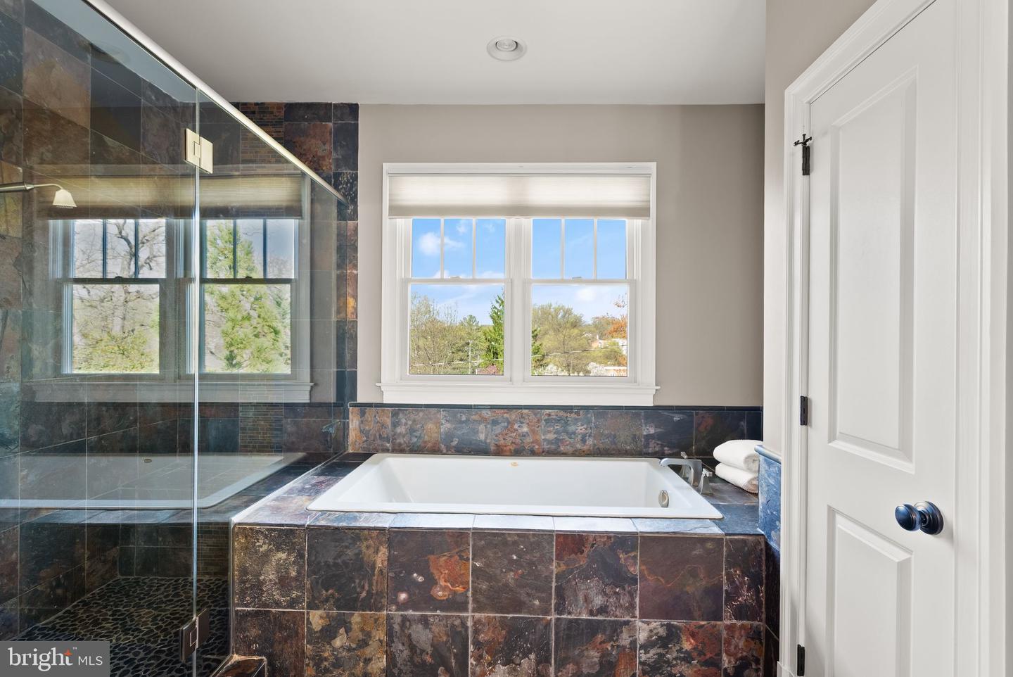 1310 N JACKSON ST N, ARLINGTON, Virginia 22201, 5 Bedrooms Bedrooms, ,4 BathroomsBathrooms,Residential,For sale,1310 N JACKSON ST N,VAAR2052676 MLS # VAAR2052676