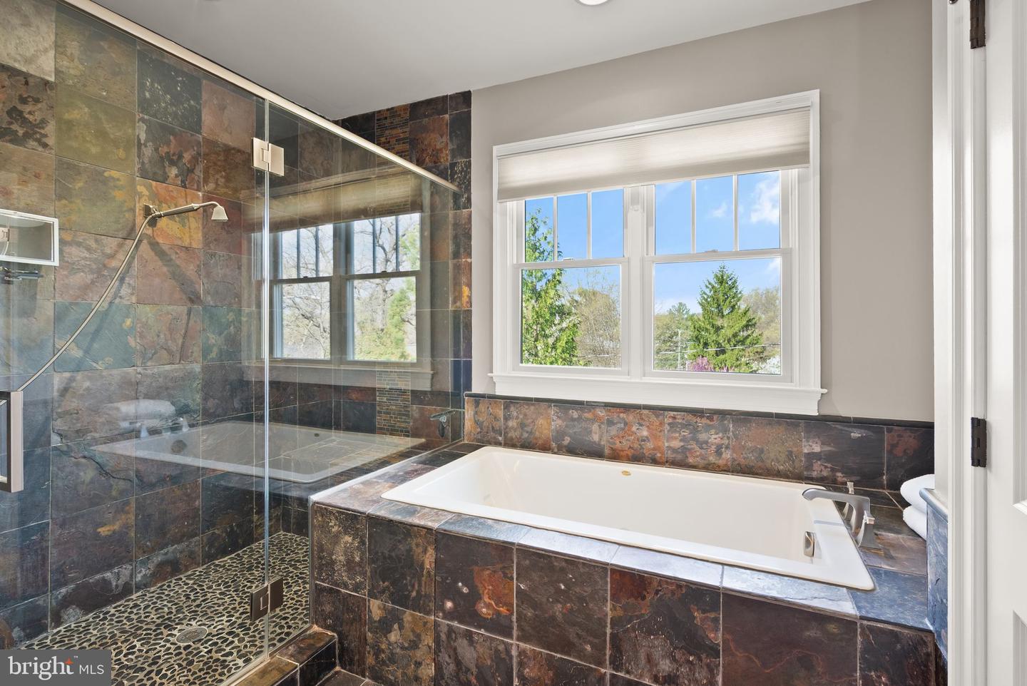 1310 N JACKSON ST N, ARLINGTON, Virginia 22201, 5 Bedrooms Bedrooms, ,4 BathroomsBathrooms,Residential,For sale,1310 N JACKSON ST N,VAAR2052676 MLS # VAAR2052676