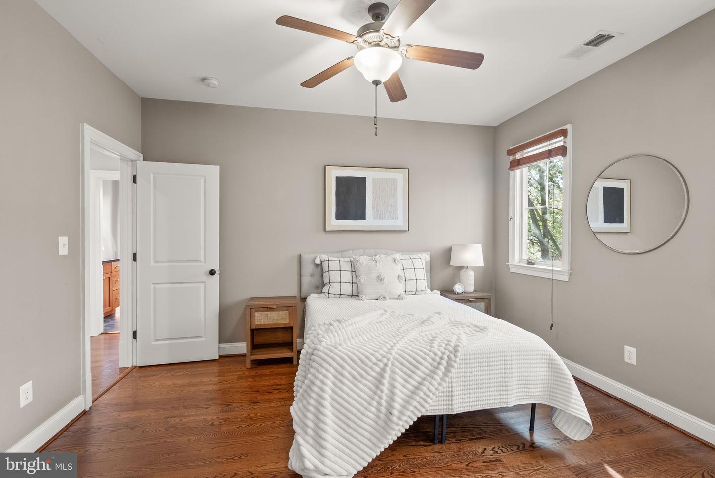 1310 N JACKSON ST N, ARLINGTON, Virginia 22201, 5 Bedrooms Bedrooms, ,4 BathroomsBathrooms,Residential,For sale,1310 N JACKSON ST N,VAAR2052676 MLS # VAAR2052676