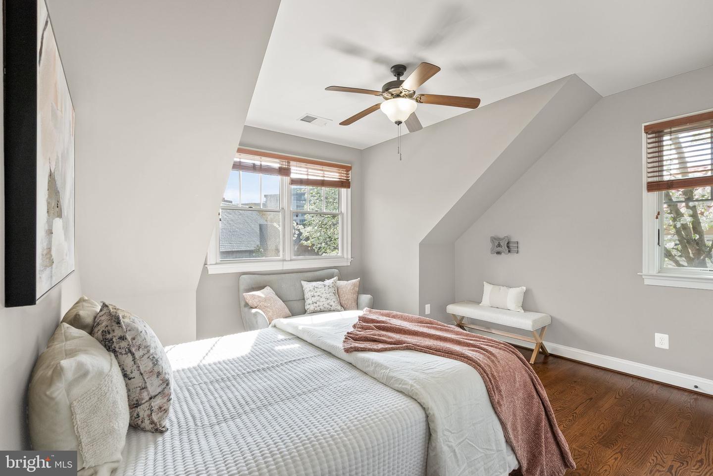 1310 N JACKSON ST N, ARLINGTON, Virginia 22201, 5 Bedrooms Bedrooms, ,4 BathroomsBathrooms,Residential,For sale,1310 N JACKSON ST N,VAAR2052676 MLS # VAAR2052676