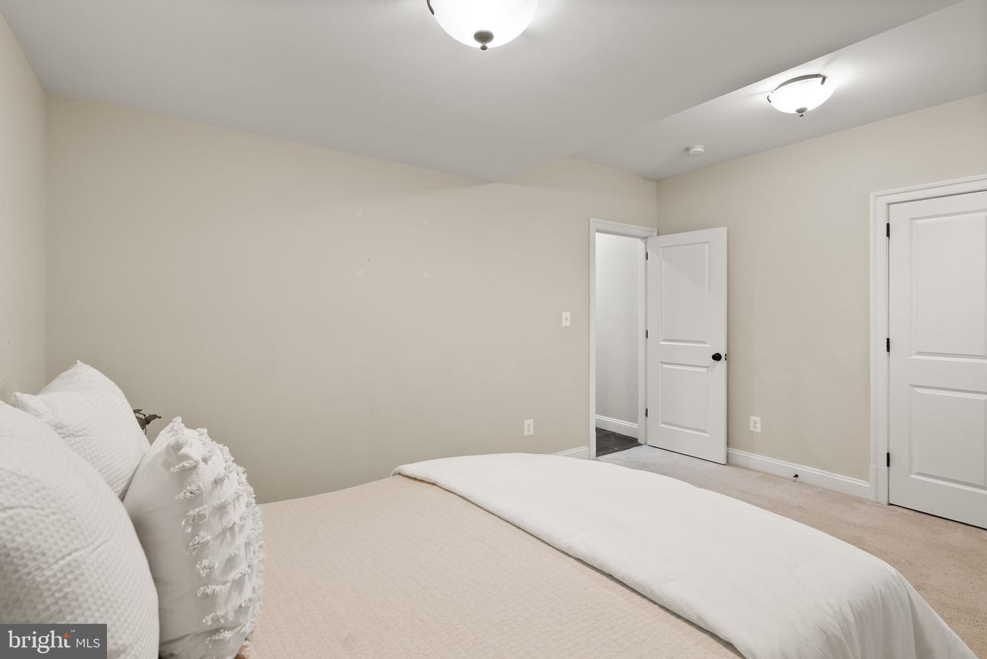 1310 N JACKSON ST N, ARLINGTON, Virginia 22201, 5 Bedrooms Bedrooms, ,4 BathroomsBathrooms,Residential,For sale,1310 N JACKSON ST N,VAAR2052676 MLS # VAAR2052676