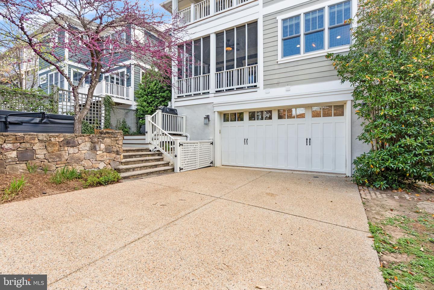 1310 N JACKSON ST N, ARLINGTON, Virginia 22201, 5 Bedrooms Bedrooms, ,4 BathroomsBathrooms,Residential,For sale,1310 N JACKSON ST N,VAAR2052676 MLS # VAAR2052676