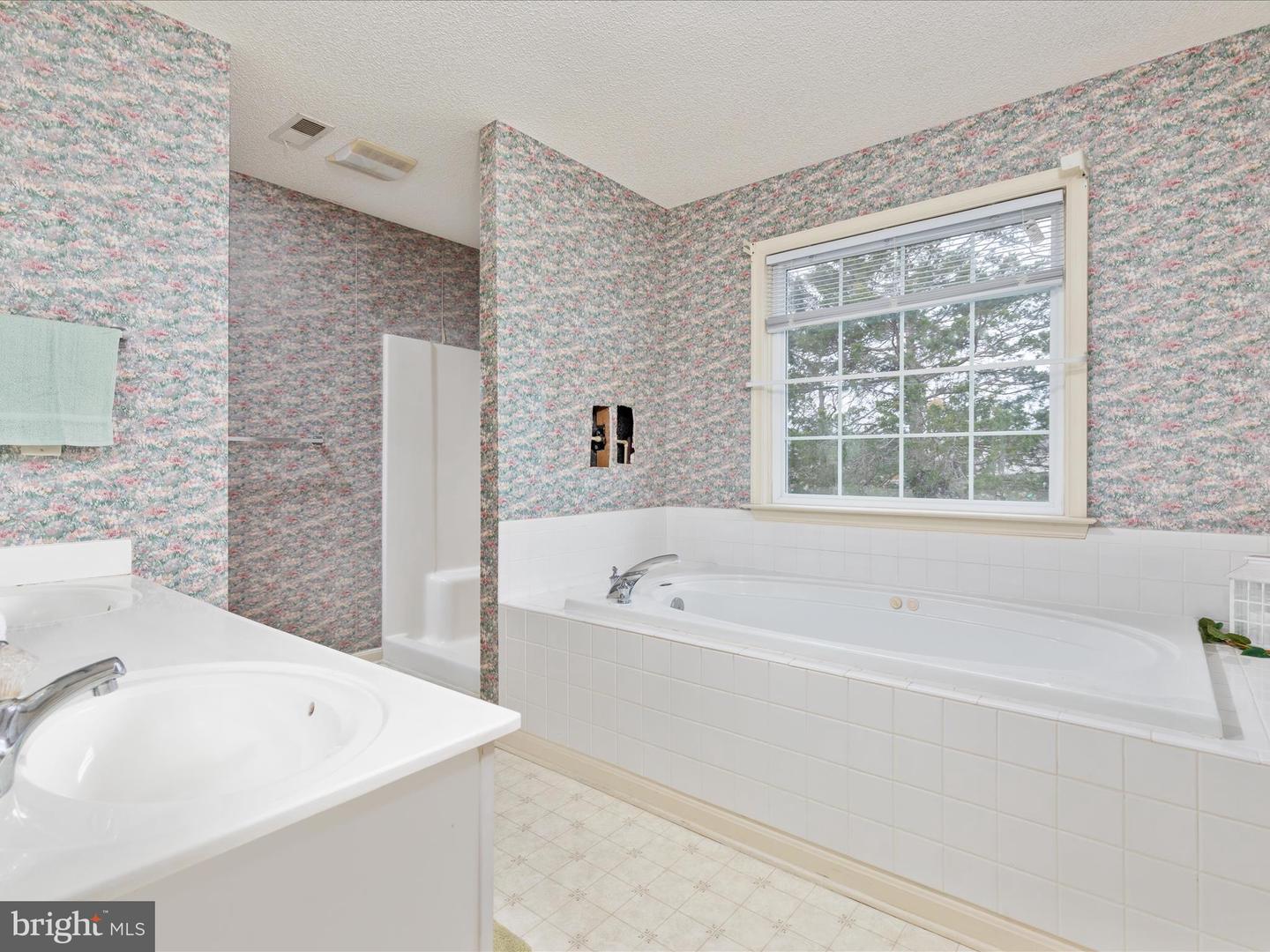 116 BARKWOOD DR, STEPHENS CITY, Virginia 22655, 4 Bedrooms Bedrooms, ,2 BathroomsBathrooms,Residential,For sale,116 BARKWOOD DR,VAFV2032742 MLS # VAFV2032742