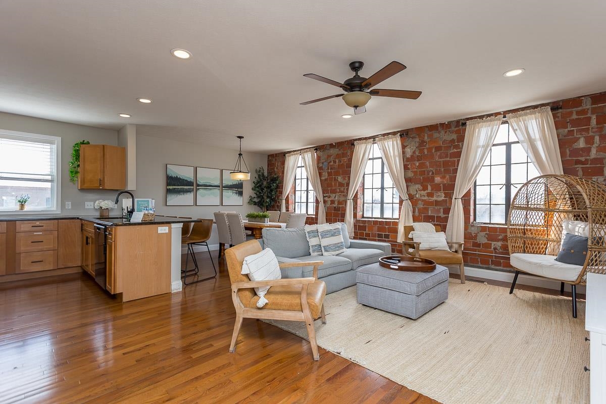 442 FIRST ST, SHENANDOAH, Virginia 22849, 5 Bedrooms Bedrooms, ,4 BathroomsBathrooms,Residential,442 FIRST ST,664182 MLS # 664182