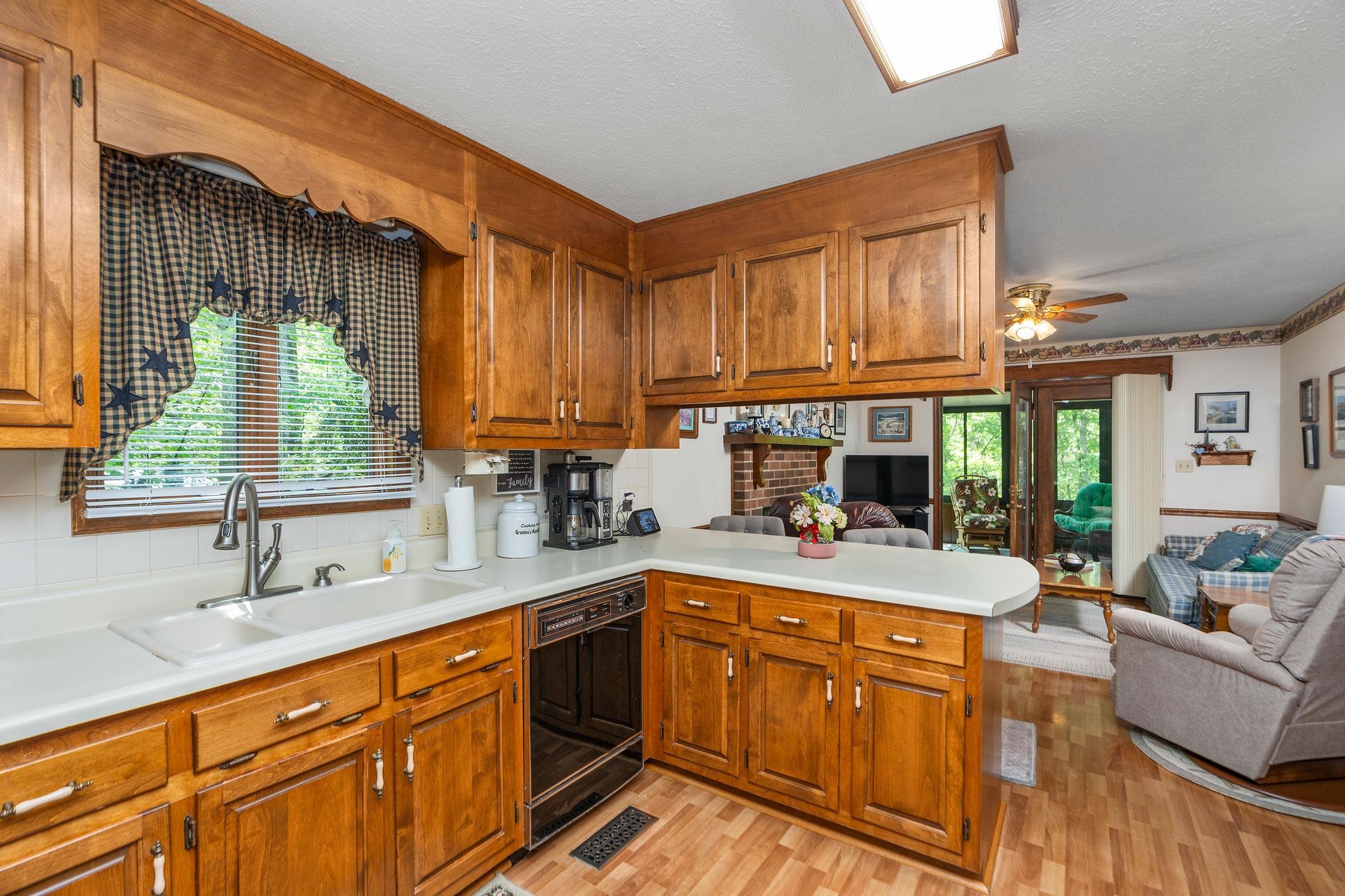 3 WHIPPOORWILL WAY, WAYNESBORO, Virginia 22980, 3 Bedrooms Bedrooms, ,2 BathroomsBathrooms,Residential,3 WHIPPOORWILL WAY,664420 MLS # 664420