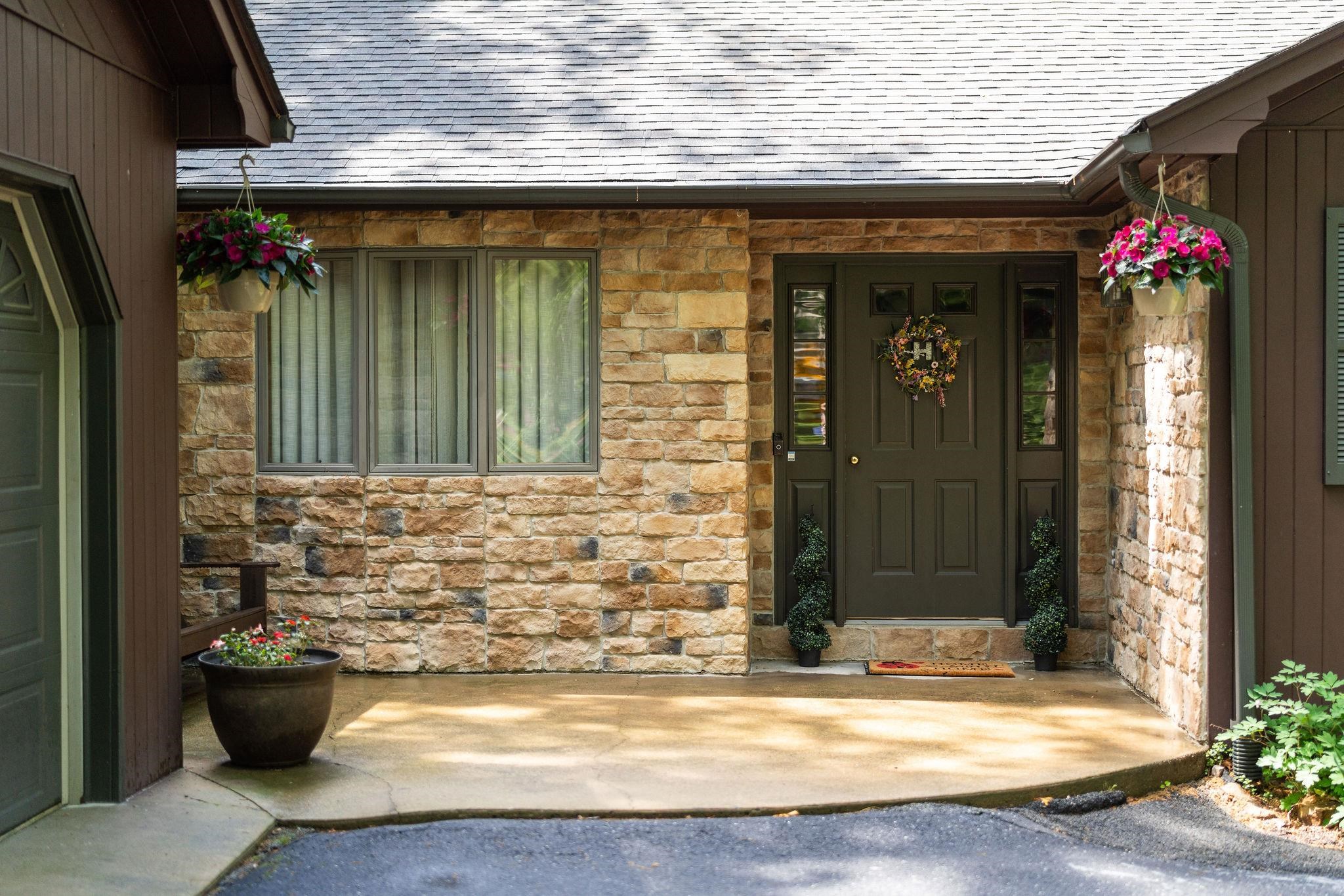 3 WHIPPOORWILL WAY, WAYNESBORO, Virginia 22980, 3 Bedrooms Bedrooms, ,2 BathroomsBathrooms,Residential,3 WHIPPOORWILL WAY,664420 MLS # 664420