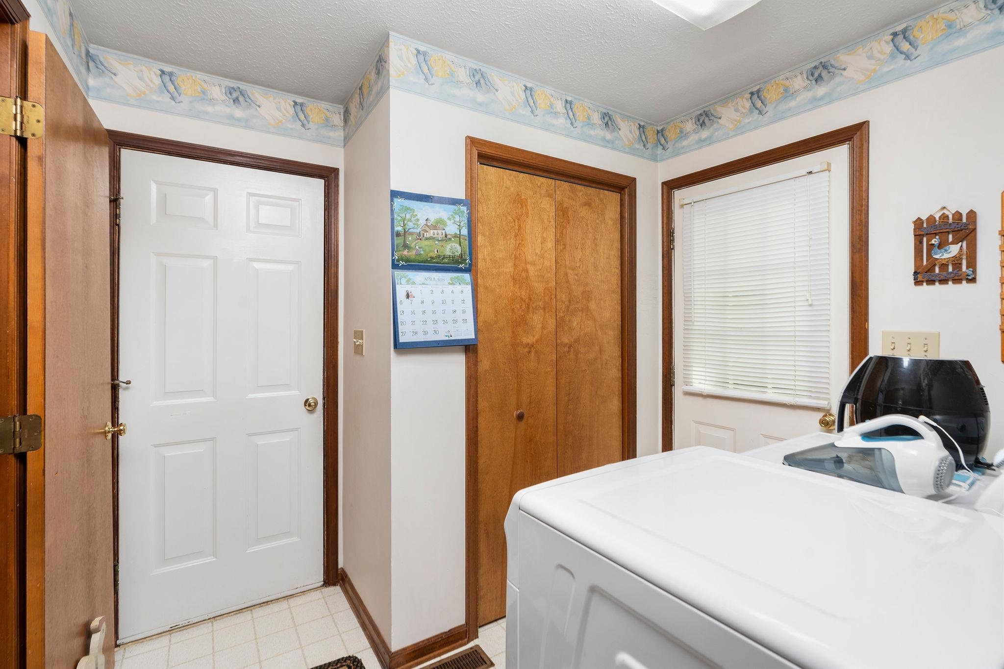 3 WHIPPOORWILL WAY, WAYNESBORO, Virginia 22980, 3 Bedrooms Bedrooms, ,2 BathroomsBathrooms,Residential,3 WHIPPOORWILL WAY,664420 MLS # 664420