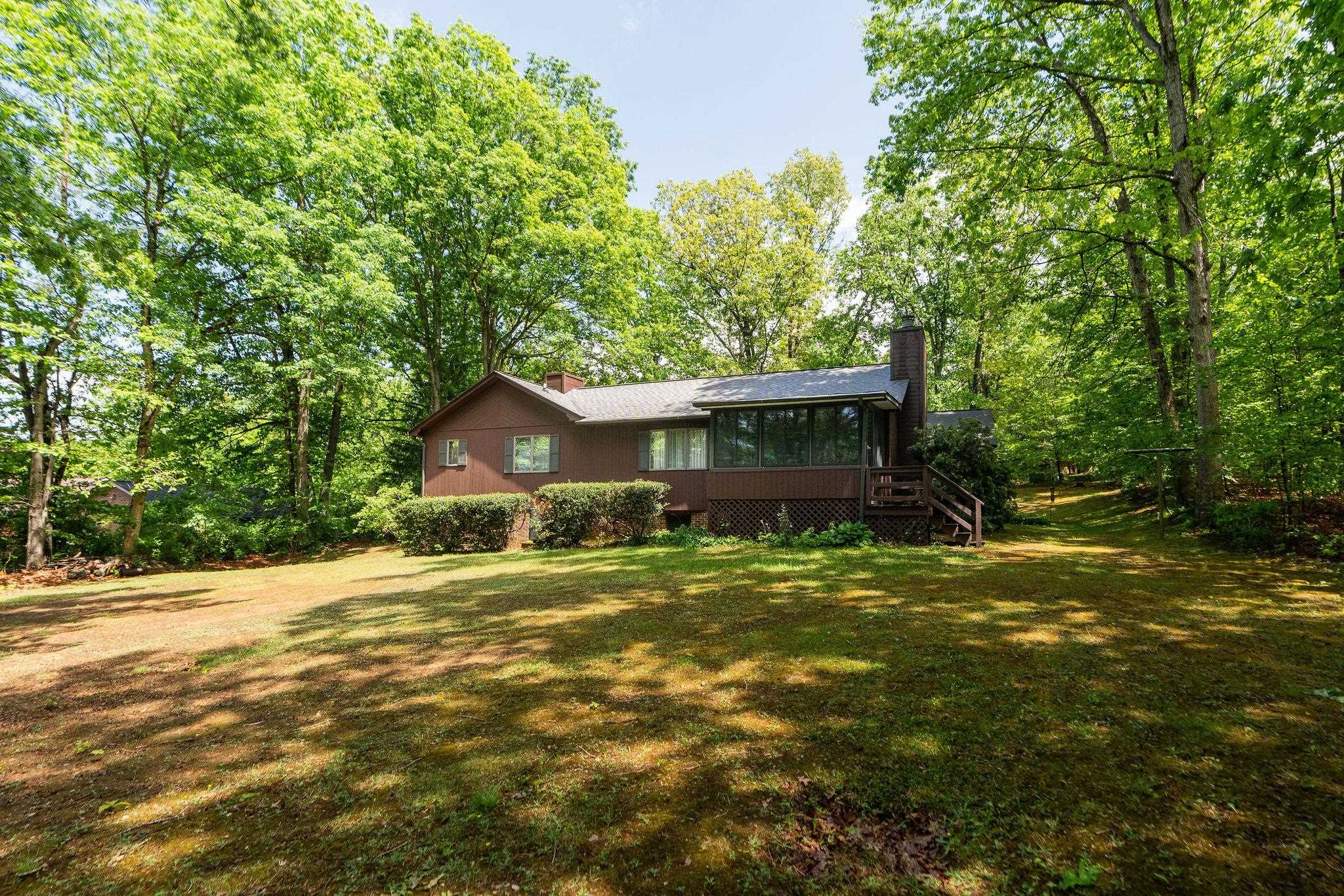 3 WHIPPOORWILL WAY, WAYNESBORO, Virginia 22980, 3 Bedrooms Bedrooms, ,2 BathroomsBathrooms,Residential,3 WHIPPOORWILL WAY,664420 MLS # 664420
