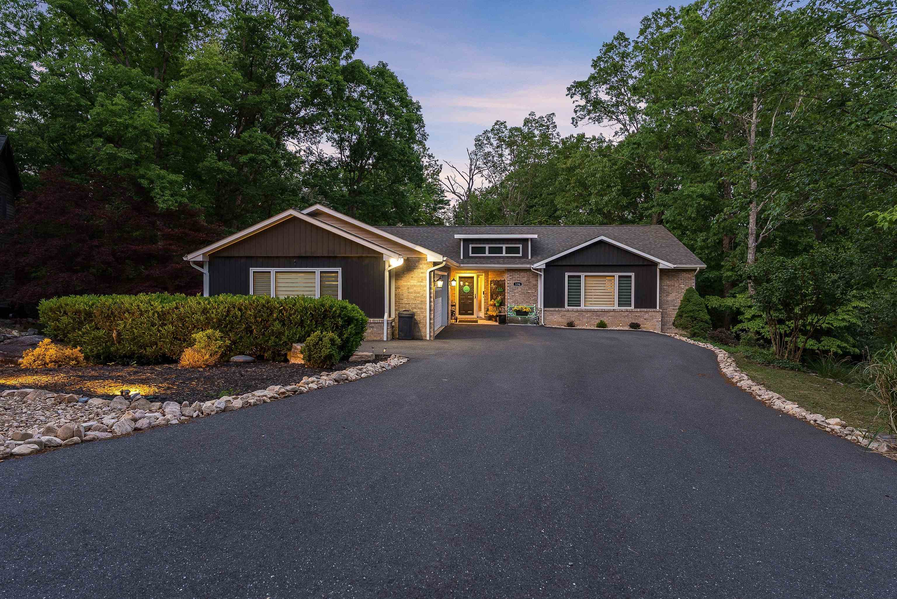 136 BONNIE CT, MCGAHEYSVILLE, Virginia 22840, 4 Bedrooms Bedrooms, ,4 BathroomsBathrooms,Residential,136 BONNIE CT,664425 MLS # 664425