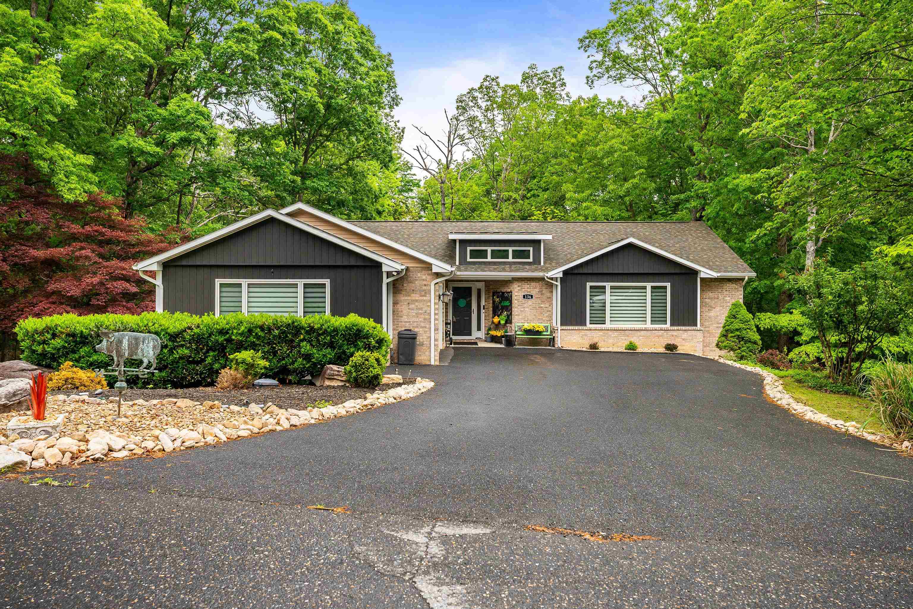 136 BONNIE CT, MCGAHEYSVILLE, Virginia 22840, 4 Bedrooms Bedrooms, ,4 BathroomsBathrooms,Residential,136 BONNIE CT,664425 MLS # 664425