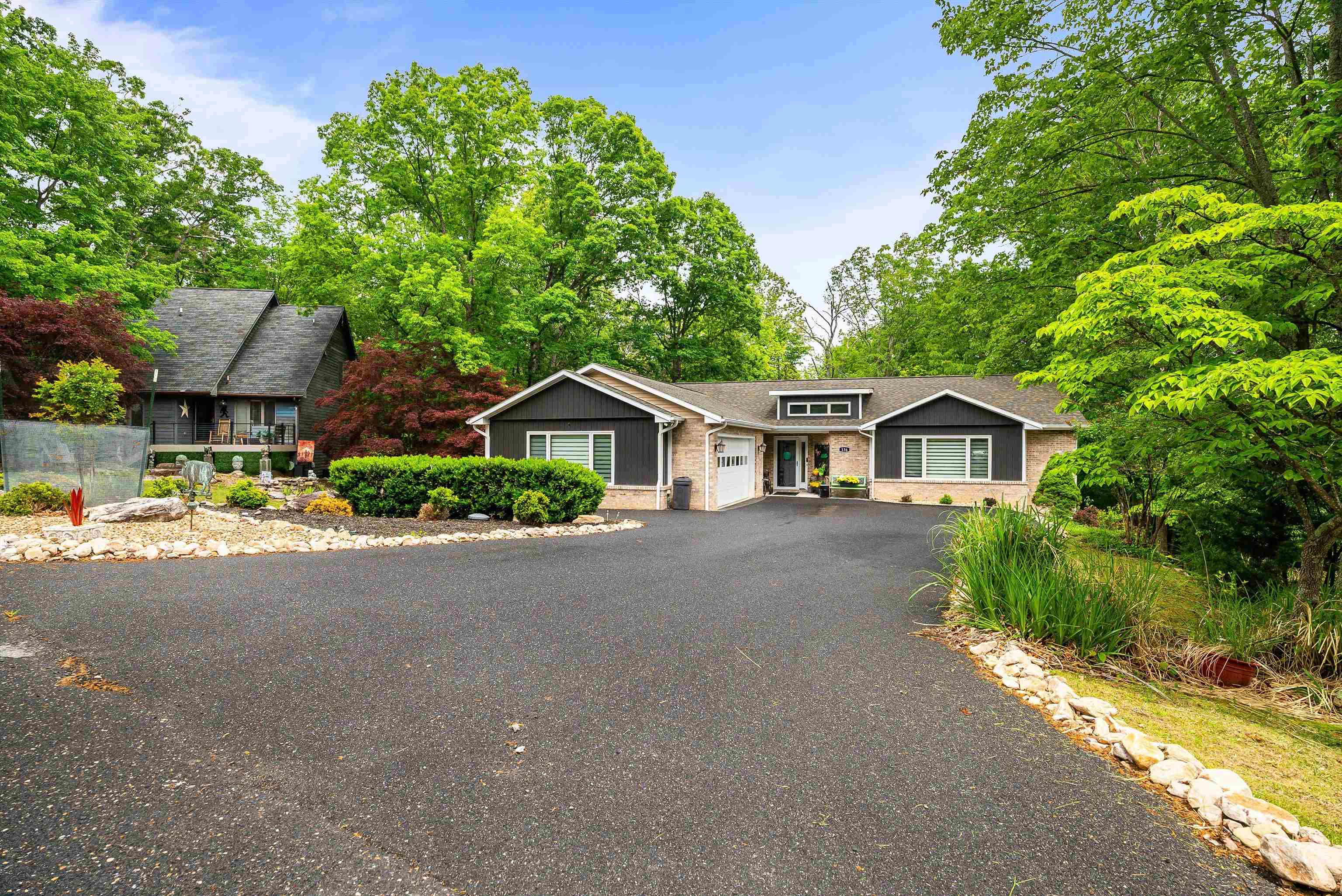 136 BONNIE CT, MCGAHEYSVILLE, Virginia 22840, 4 Bedrooms Bedrooms, ,4 BathroomsBathrooms,Residential,136 BONNIE CT,664425 MLS # 664425