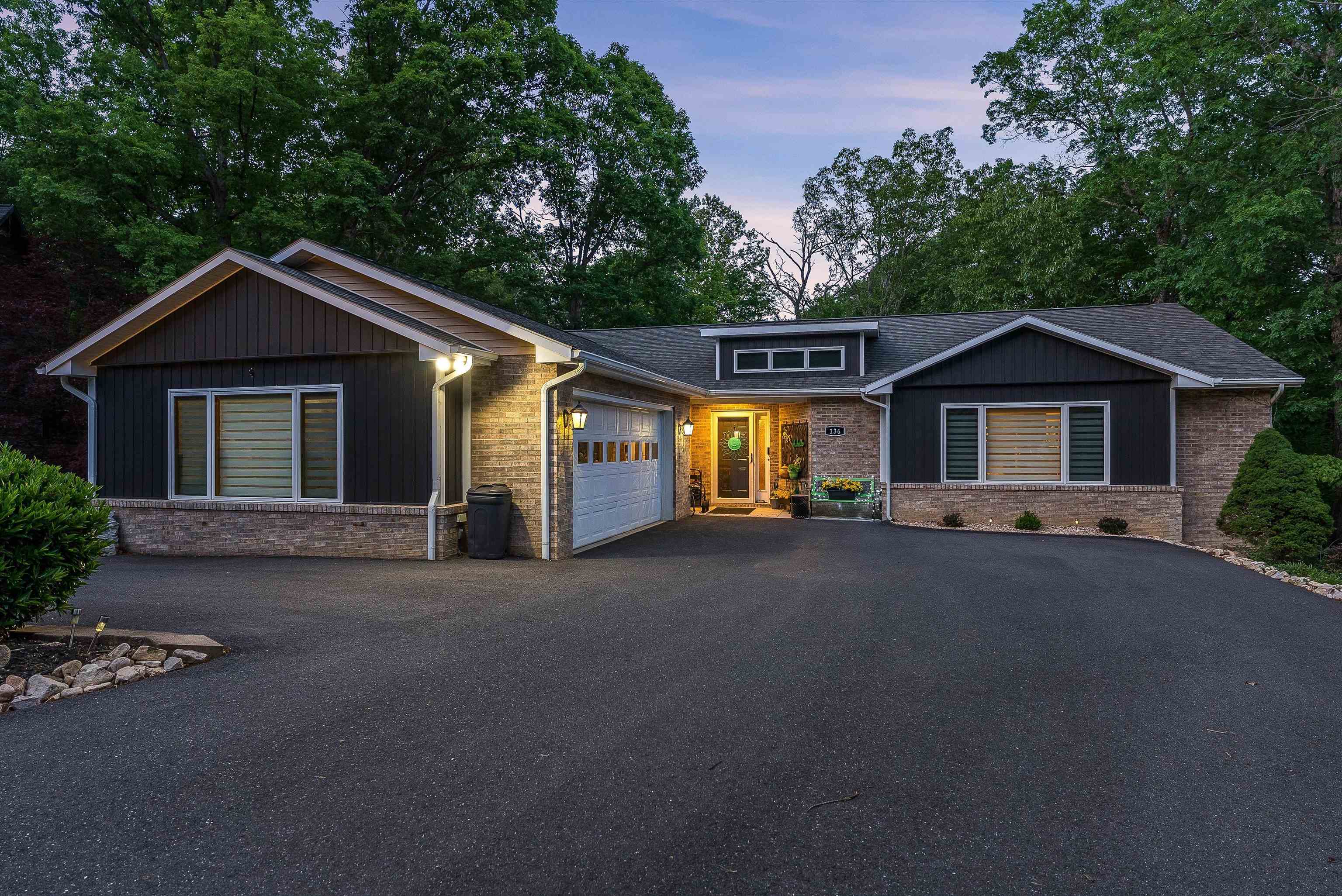 136 BONNIE CT, MCGAHEYSVILLE, Virginia 22840, 4 Bedrooms Bedrooms, ,4 BathroomsBathrooms,Residential,136 BONNIE CT,664425 MLS # 664425
