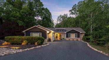136 BONNIE CT, MCGAHEYSVILLE, Virginia 22840, 4 Bedrooms Bedrooms, ,4 BathroomsBathrooms,Residential,136 BONNIE CT,664425 MLS # 664425