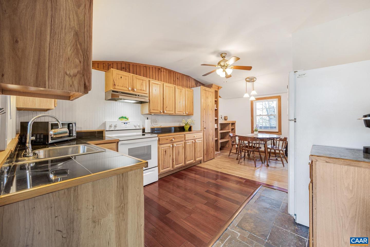 407 WINDY KNOLL LN, STANARDSVILLE, Virginia 22973, 1 Bedroom Bedrooms, ,1 BathroomBathrooms,Residential,For sale,407 WINDY KNOLL LN,662521 MLS # 662521