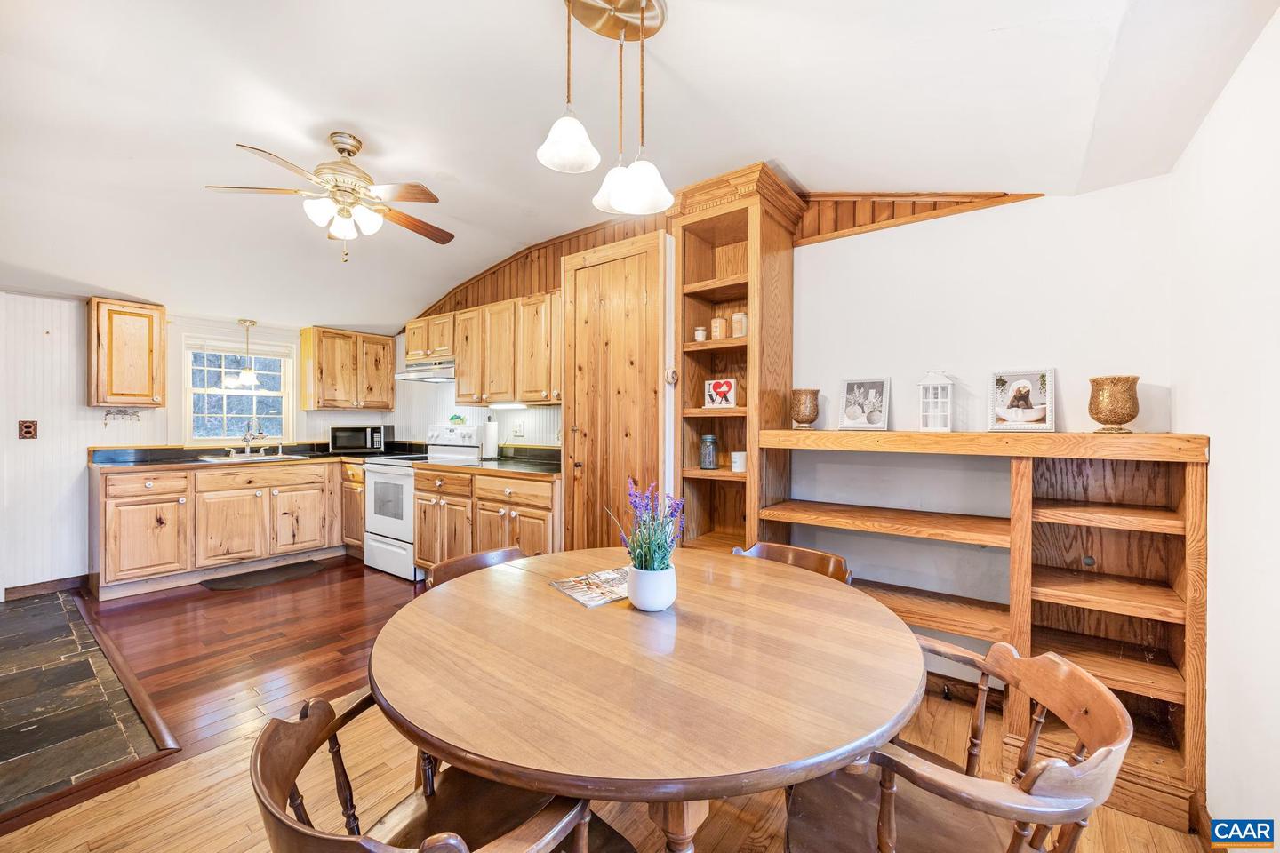 407 WINDY KNOLL LN, STANARDSVILLE, Virginia 22973, 1 Bedroom Bedrooms, ,1 BathroomBathrooms,Residential,For sale,407 WINDY KNOLL LN,662521 MLS # 662521