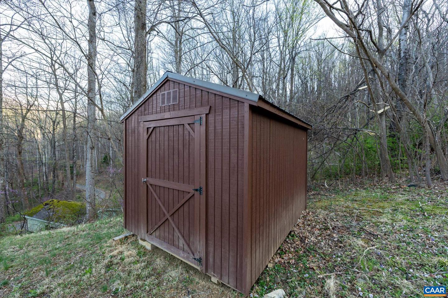 407 WINDY KNOLL LN, STANARDSVILLE, Virginia 22973, 1 Bedroom Bedrooms, ,1 BathroomBathrooms,Residential,For sale,407 WINDY KNOLL LN,662521 MLS # 662521