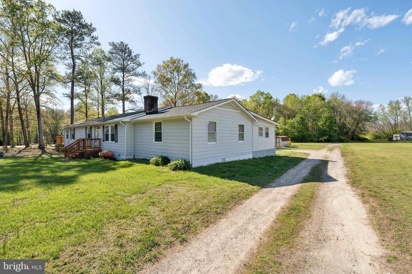 932 EASTERN VIEW, SAINT STEPHENS CHURCH, Virginia 23148, 4 Bedrooms Bedrooms, 9 Rooms Rooms,3 BathroomsBathrooms,Residential,For sale,932 EASTERN VIEW,VAKQ2000162 MLS # VAKQ2000162