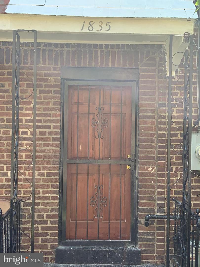 1835 CORCORAN ST NE, WASHINGTON, District Of Columbia 20002, 3 Bedrooms Bedrooms, ,2 BathroomsBathrooms,Residential,For sale,1835 CORCORAN ST NE,DCDC2195968 MLS # DCDC2195968