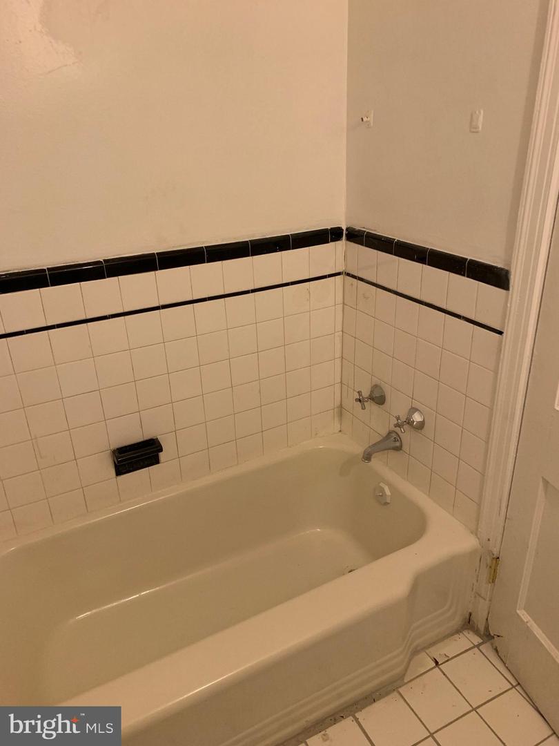 1835 CORCORAN ST NE, WASHINGTON, District Of Columbia 20002, 3 Bedrooms Bedrooms, ,2 BathroomsBathrooms,Residential,For sale,1835 CORCORAN ST NE,DCDC2195968 MLS # DCDC2195968