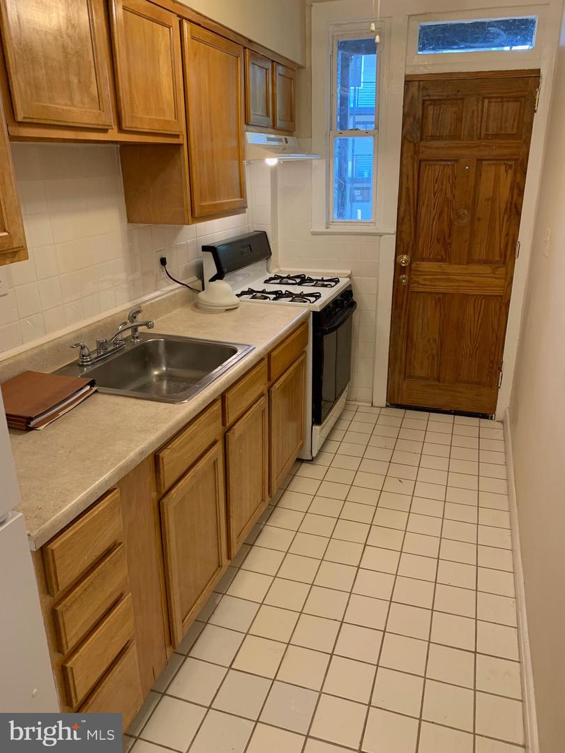 1835 CORCORAN ST NE, WASHINGTON, District Of Columbia 20002, 3 Bedrooms Bedrooms, ,2 BathroomsBathrooms,Residential,For sale,1835 CORCORAN ST NE,DCDC2195968 MLS # DCDC2195968