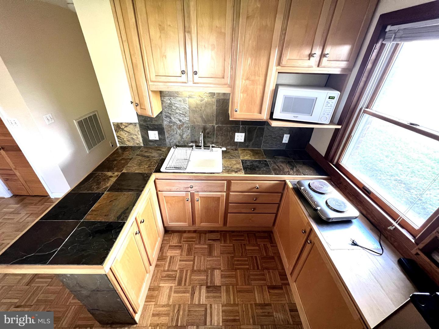 3903 8TH ST S, ARLINGTON, Virginia 22204, 4 Bedrooms Bedrooms, ,5 BathroomsBathrooms,Residential,For sale,3903 8TH ST S,VAAR2056322 MLS # VAAR2056322