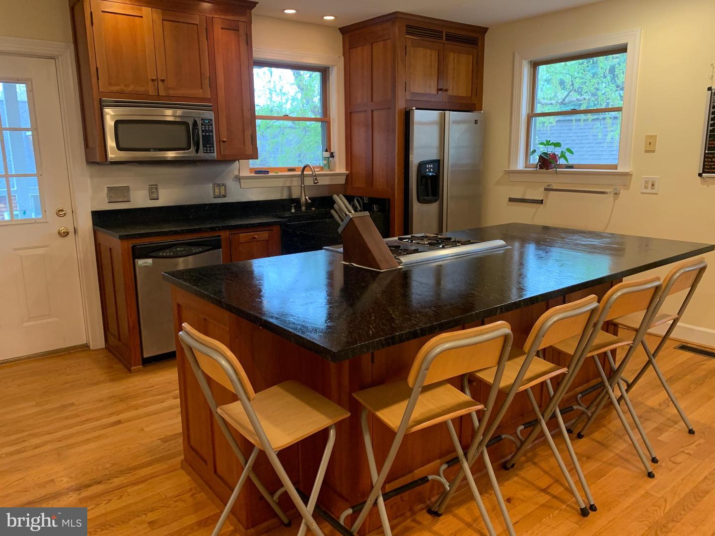 3903 8TH ST S, ARLINGTON, Virginia 22204, 4 Bedrooms Bedrooms, ,5 BathroomsBathrooms,Residential,For sale,3903 8TH ST S,VAAR2056322 MLS # VAAR2056322