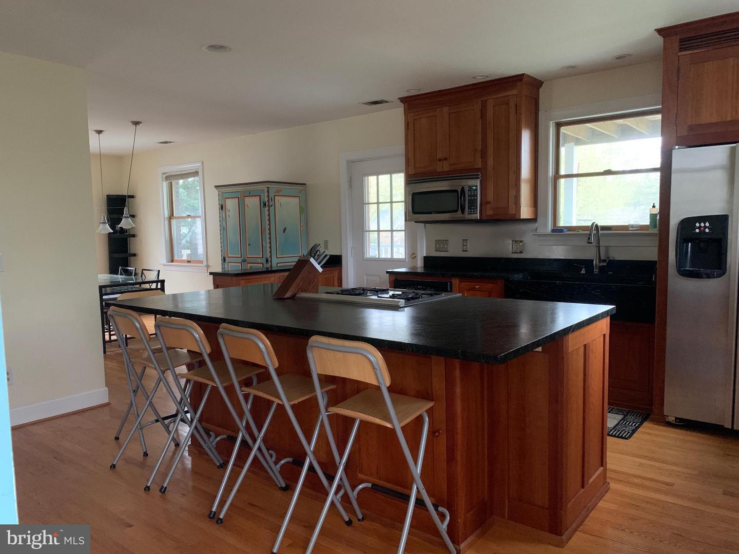 3903 8TH ST S, ARLINGTON, Virginia 22204, 4 Bedrooms Bedrooms, ,5 BathroomsBathrooms,Residential,For sale,3903 8TH ST S,VAAR2056322 MLS # VAAR2056322
