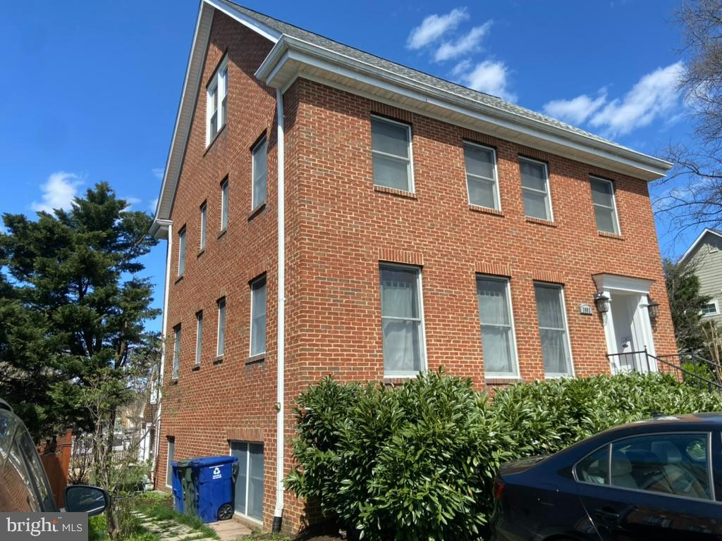 3903 8TH ST S, ARLINGTON, Virginia 22204, 4 Bedrooms Bedrooms, ,5 BathroomsBathrooms,Residential,For sale,3903 8TH ST S,VAAR2056322 MLS # VAAR2056322