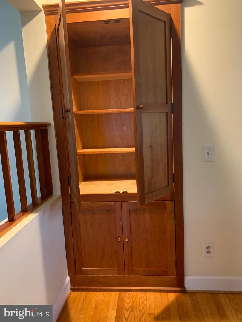 3903 8TH ST S, ARLINGTON, Virginia 22204, 4 Bedrooms Bedrooms, ,5 BathroomsBathrooms,Residential,For sale,3903 8TH ST S,VAAR2056322 MLS # VAAR2056322