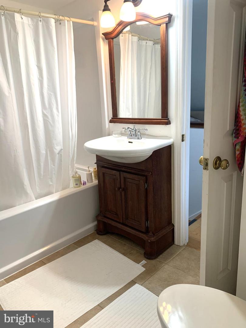 3903 8TH ST S, ARLINGTON, Virginia 22204, 4 Bedrooms Bedrooms, ,5 BathroomsBathrooms,Residential,For sale,3903 8TH ST S,VAAR2056322 MLS # VAAR2056322