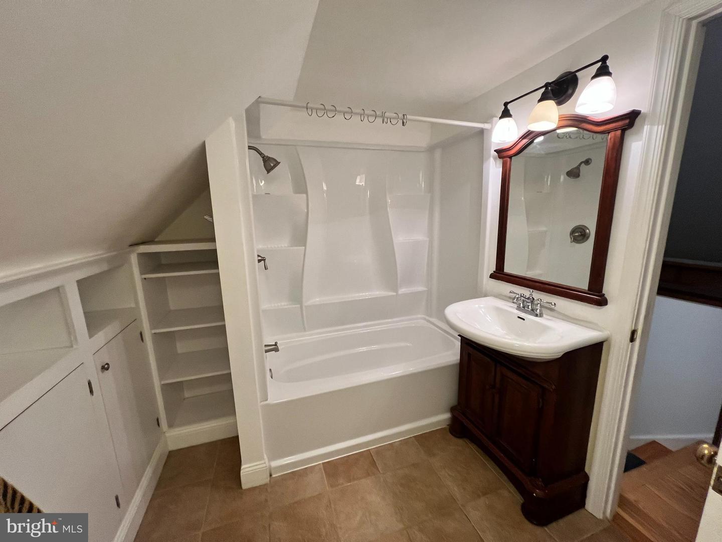 3903 8TH ST S, ARLINGTON, Virginia 22204, 4 Bedrooms Bedrooms, ,5 BathroomsBathrooms,Residential,For sale,3903 8TH ST S,VAAR2056322 MLS # VAAR2056322