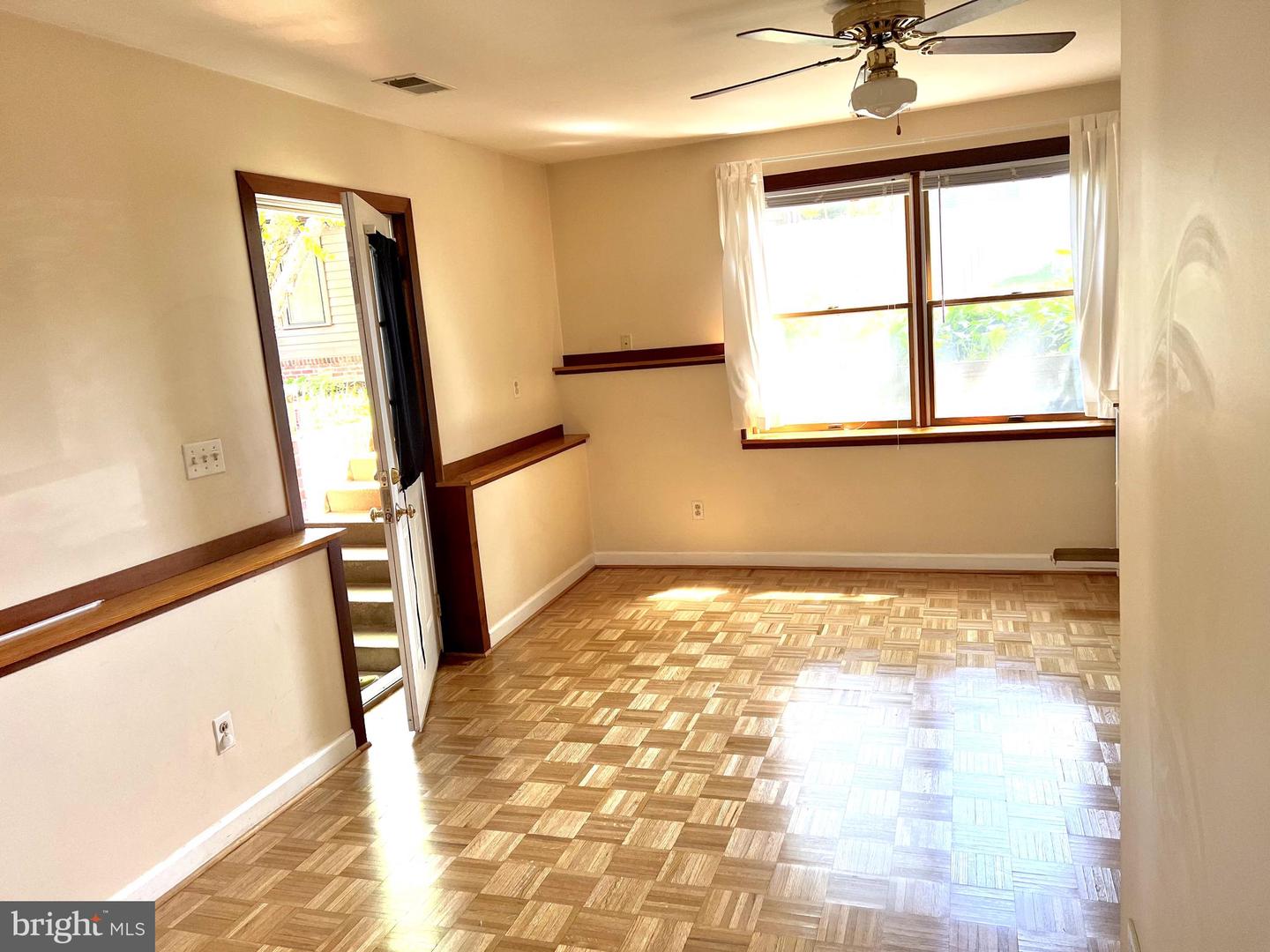 3903 8TH ST S, ARLINGTON, Virginia 22204, 4 Bedrooms Bedrooms, ,5 BathroomsBathrooms,Residential,For sale,3903 8TH ST S,VAAR2056322 MLS # VAAR2056322