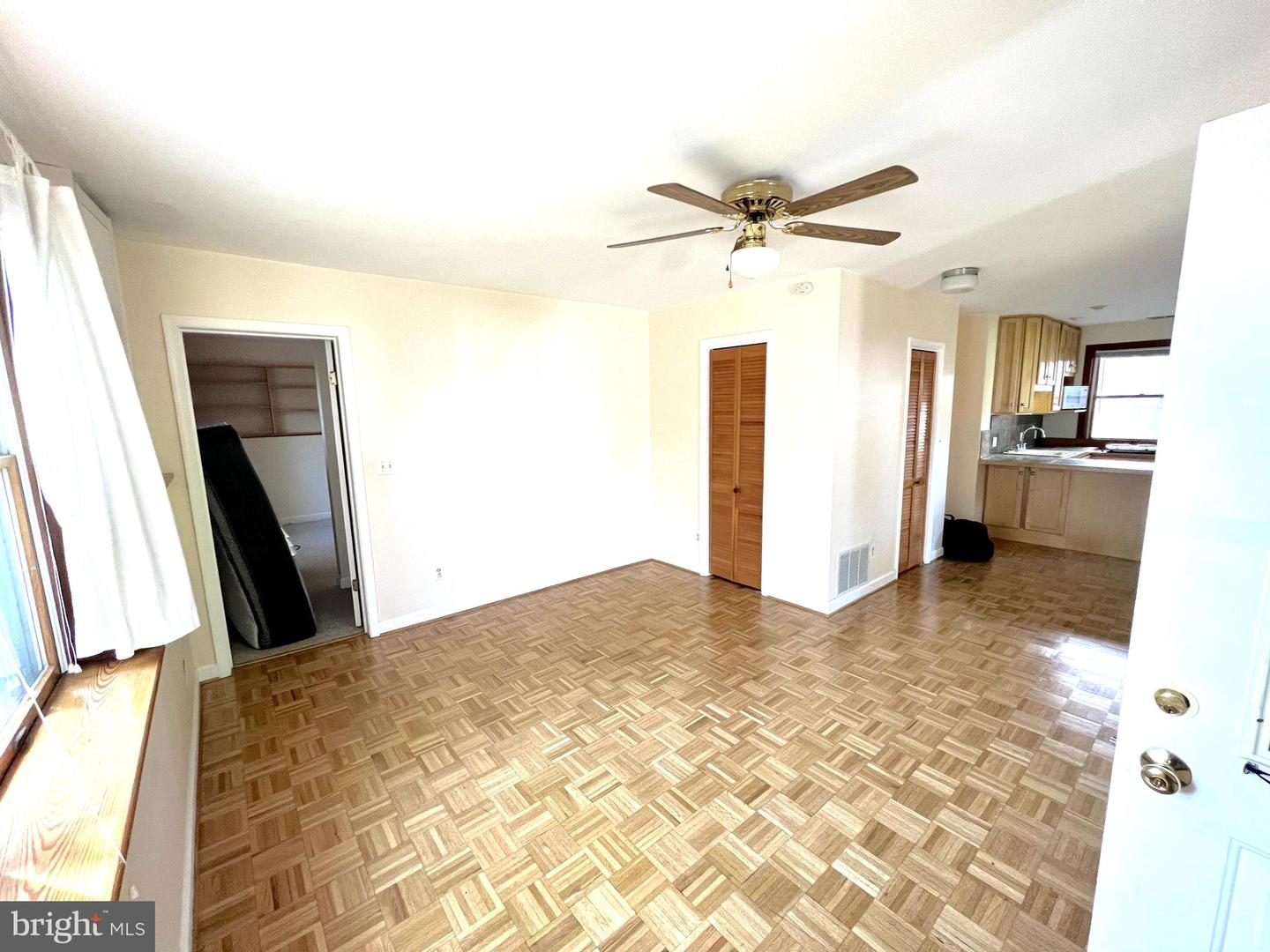 3903 8TH ST S, ARLINGTON, Virginia 22204, 4 Bedrooms Bedrooms, ,5 BathroomsBathrooms,Residential,For sale,3903 8TH ST S,VAAR2056322 MLS # VAAR2056322