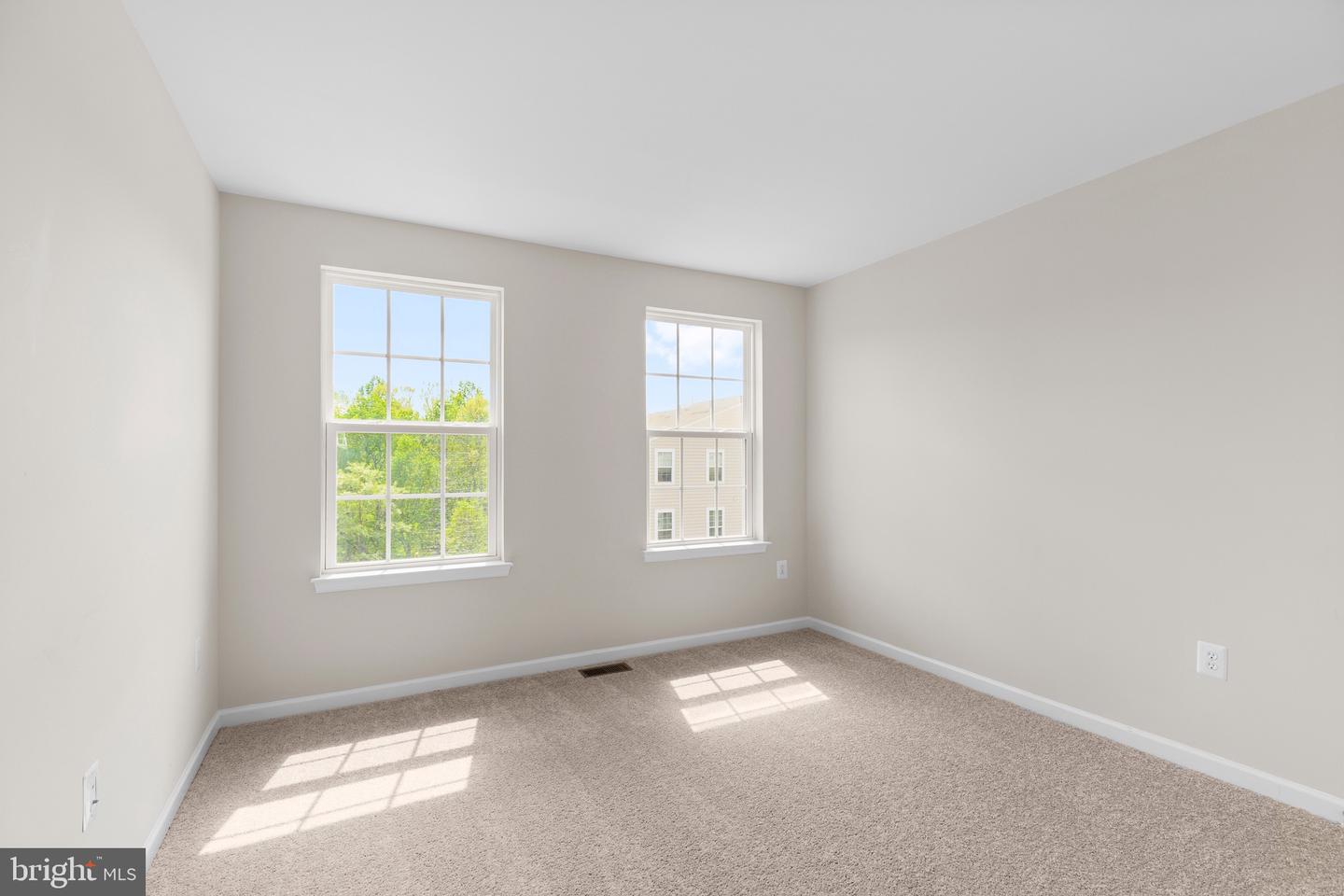 14807 MASON CREEK CIR, WOODBRIDGE, Virginia 22191, 3 Bedrooms Bedrooms, ,2 BathroomsBathrooms,Residential,For sale,14807 MASON CREEK CIR,VAPW2093204 MLS # VAPW2093204