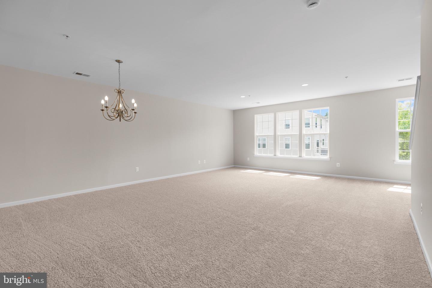 14807 MASON CREEK CIR, WOODBRIDGE, Virginia 22191, 3 Bedrooms Bedrooms, ,2 BathroomsBathrooms,Residential,For sale,14807 MASON CREEK CIR,VAPW2093204 MLS # VAPW2093204