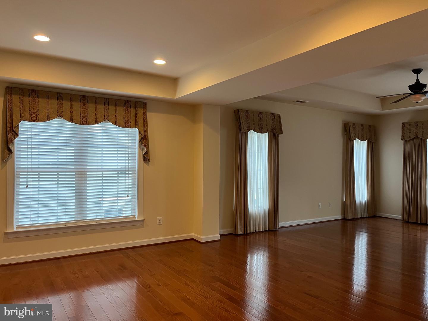 8894 OLIVE MAE CIR, FAIRFAX, Virginia 22031, 4 Bedrooms Bedrooms, ,5 BathroomsBathrooms,Residential,For sale,8894 OLIVE MAE CIR,VAFX2237820 MLS # VAFX2237820