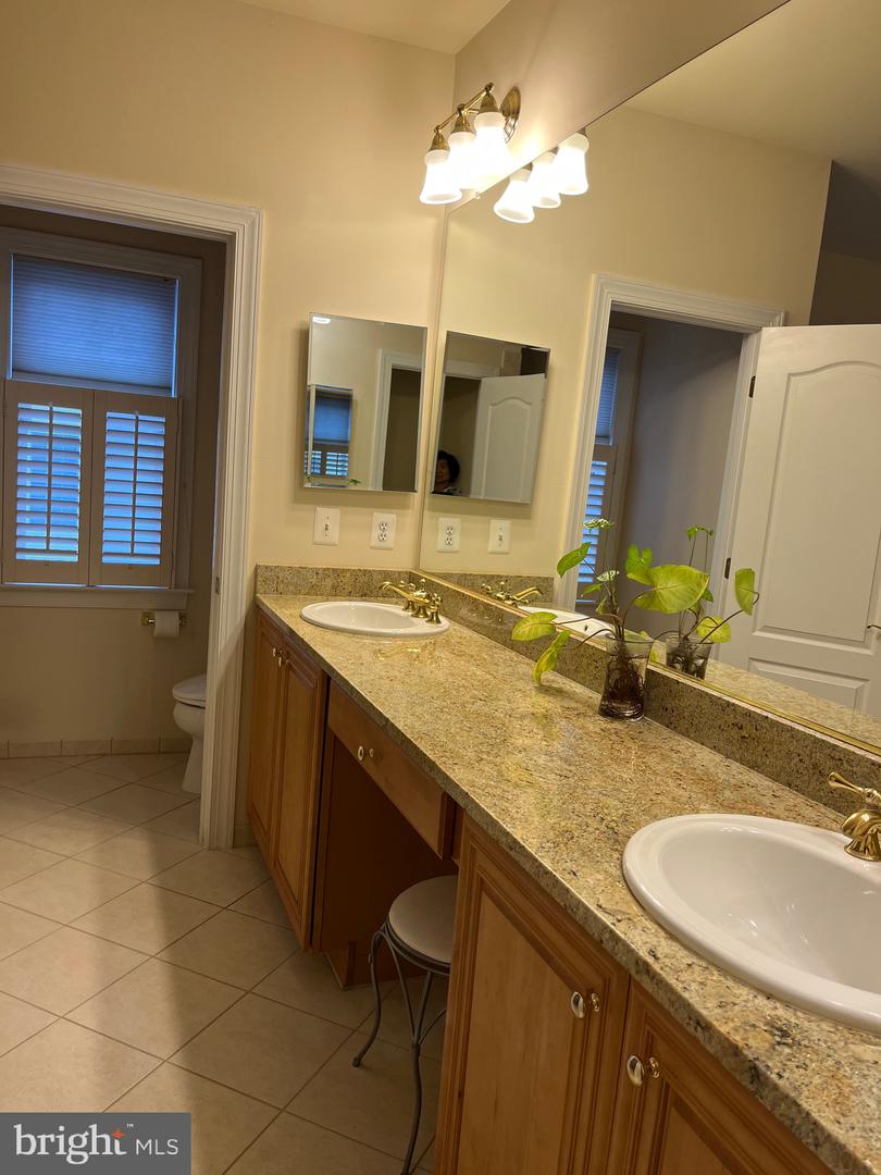 8894 OLIVE MAE CIR, FAIRFAX, Virginia 22031, 4 Bedrooms Bedrooms, ,5 BathroomsBathrooms,Residential,For sale,8894 OLIVE MAE CIR,VAFX2237820 MLS # VAFX2237820