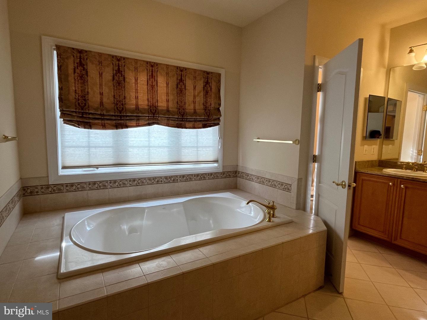 8894 OLIVE MAE CIR, FAIRFAX, Virginia 22031, 4 Bedrooms Bedrooms, ,5 BathroomsBathrooms,Residential,For sale,8894 OLIVE MAE CIR,VAFX2237820 MLS # VAFX2237820