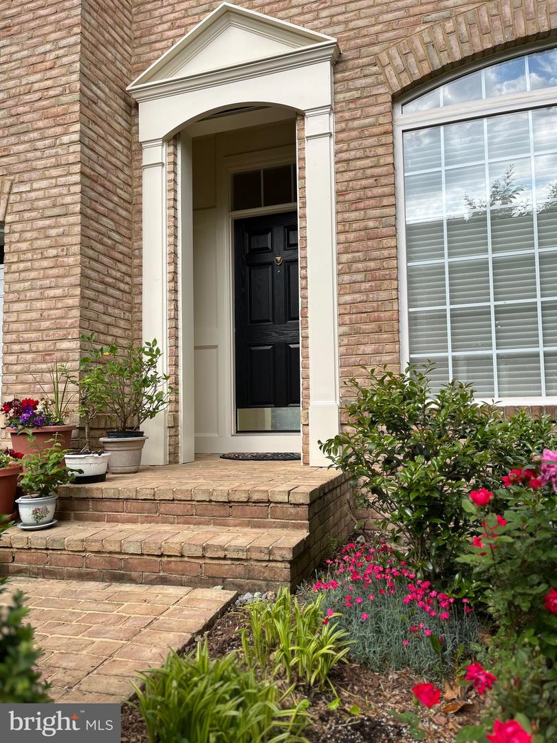 8894 OLIVE MAE CIR, FAIRFAX, Virginia 22031, 4 Bedrooms Bedrooms, ,5 BathroomsBathrooms,Residential,For sale,8894 OLIVE MAE CIR,VAFX2237820 MLS # VAFX2237820