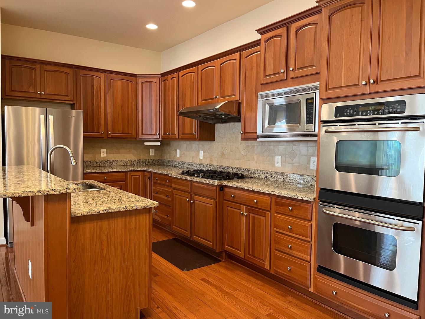 8894 OLIVE MAE CIR, FAIRFAX, Virginia 22031, 4 Bedrooms Bedrooms, ,5 BathroomsBathrooms,Residential,For sale,8894 OLIVE MAE CIR,VAFX2237820 MLS # VAFX2237820