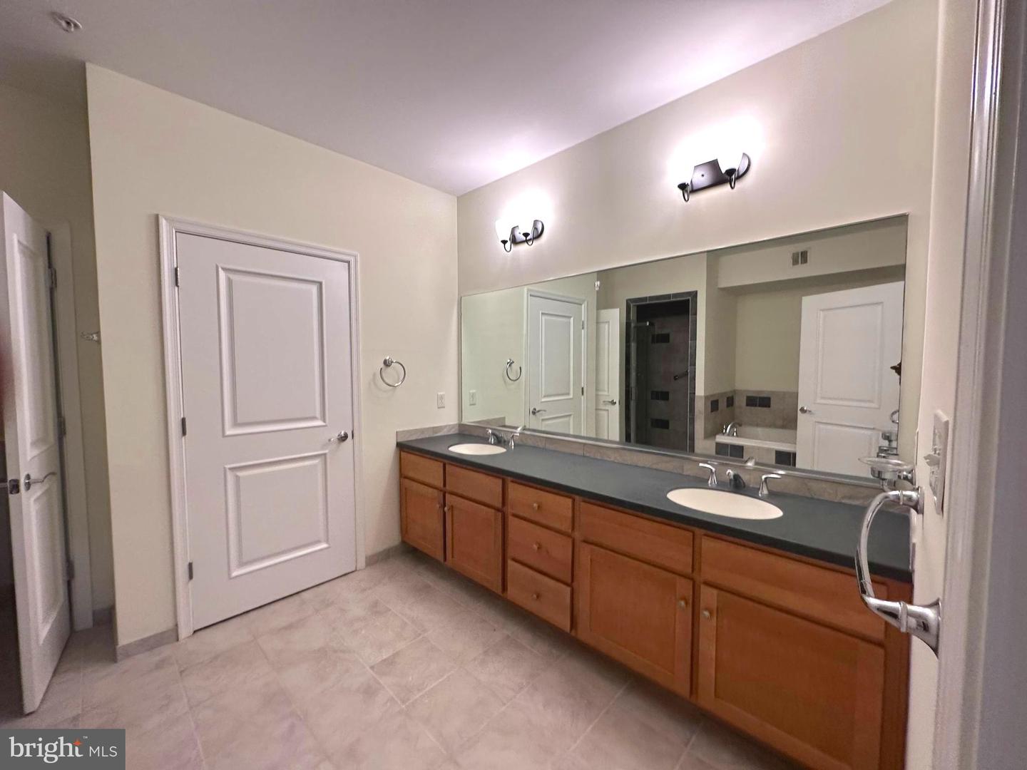 4250 GRANBY STREET #105, NORFOLK, Virginia 23504, 3 Bedrooms Bedrooms, ,2 BathroomsBathrooms,Residential,For sale,4250 GRANBY STREET #105,VANF2000072 MLS # VANF2000072