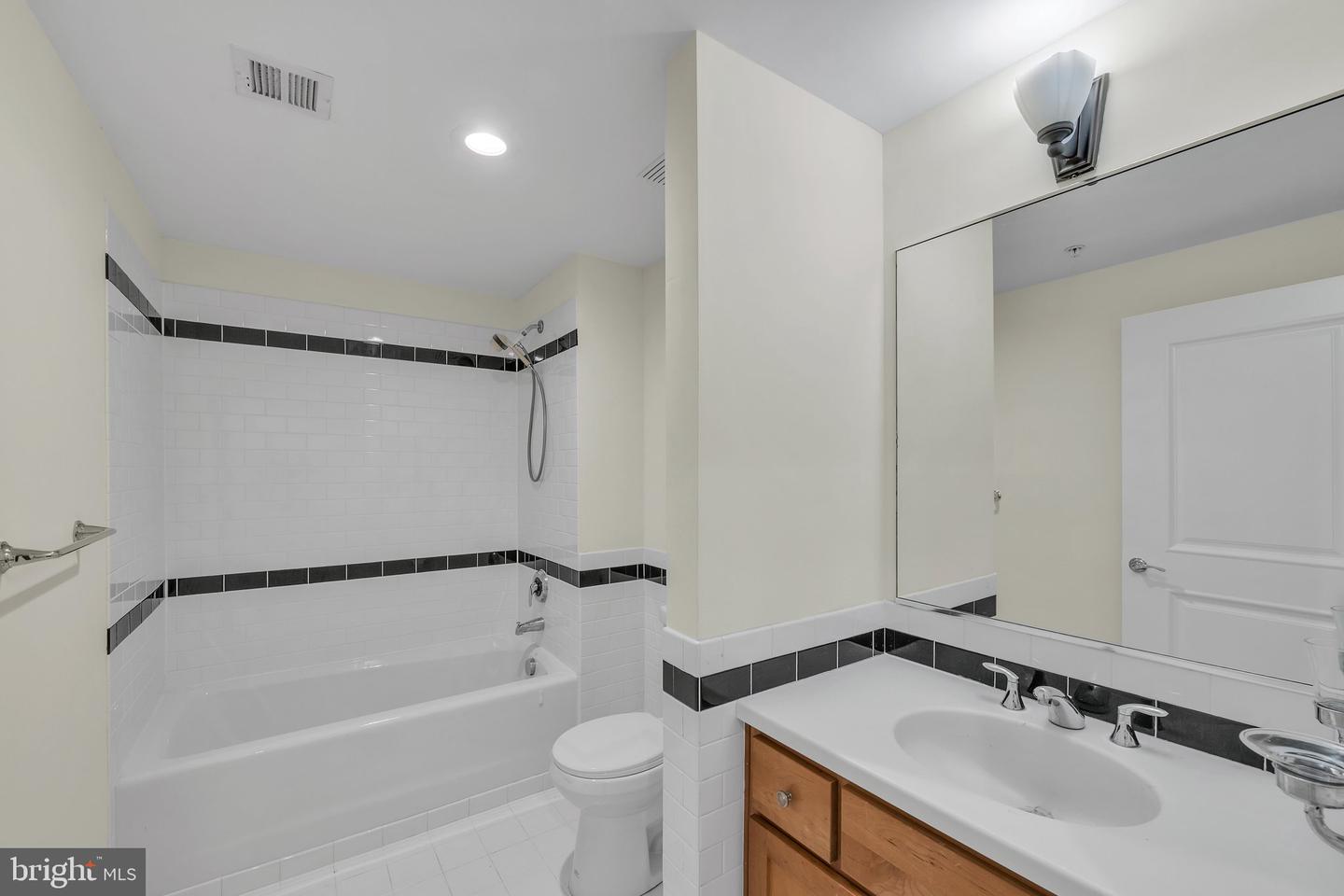 4250 GRANBY STREET #105, NORFOLK, Virginia 23504, 3 Bedrooms Bedrooms, ,2 BathroomsBathrooms,Residential,For sale,4250 GRANBY STREET #105,VANF2000072 MLS # VANF2000072